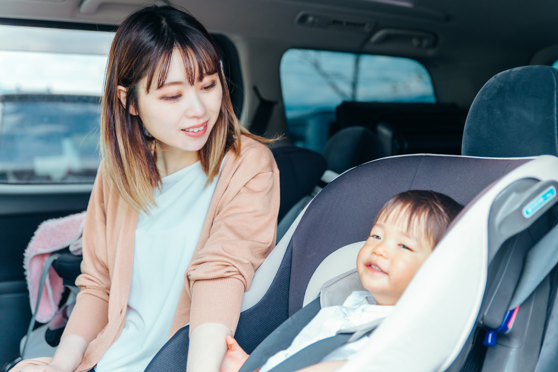 新生児から使うチャイルドシートは買うよりレンタルがおすすめ メリットや選び方のコツ Aqレントマガジン