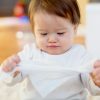 赤ちゃんのアレルギー対策に重要なホコリ掃除と快適な部屋作りのコツ