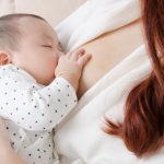 母乳はいつまで必要か、赤ちゃんの授乳期間、卒乳・断乳方法を解説
