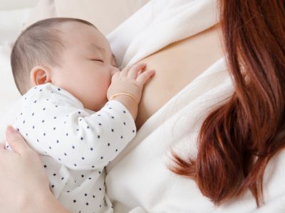 母乳はいつまで必要か、赤ちゃんの授乳期間、卒乳・断乳方法を解説