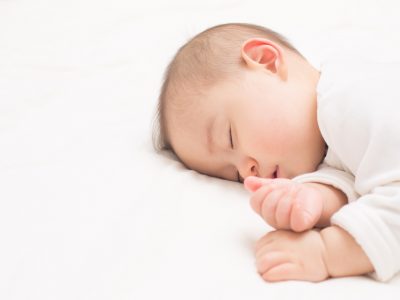 生後2ヶ月の赤ちゃんの特徴と発達の目安